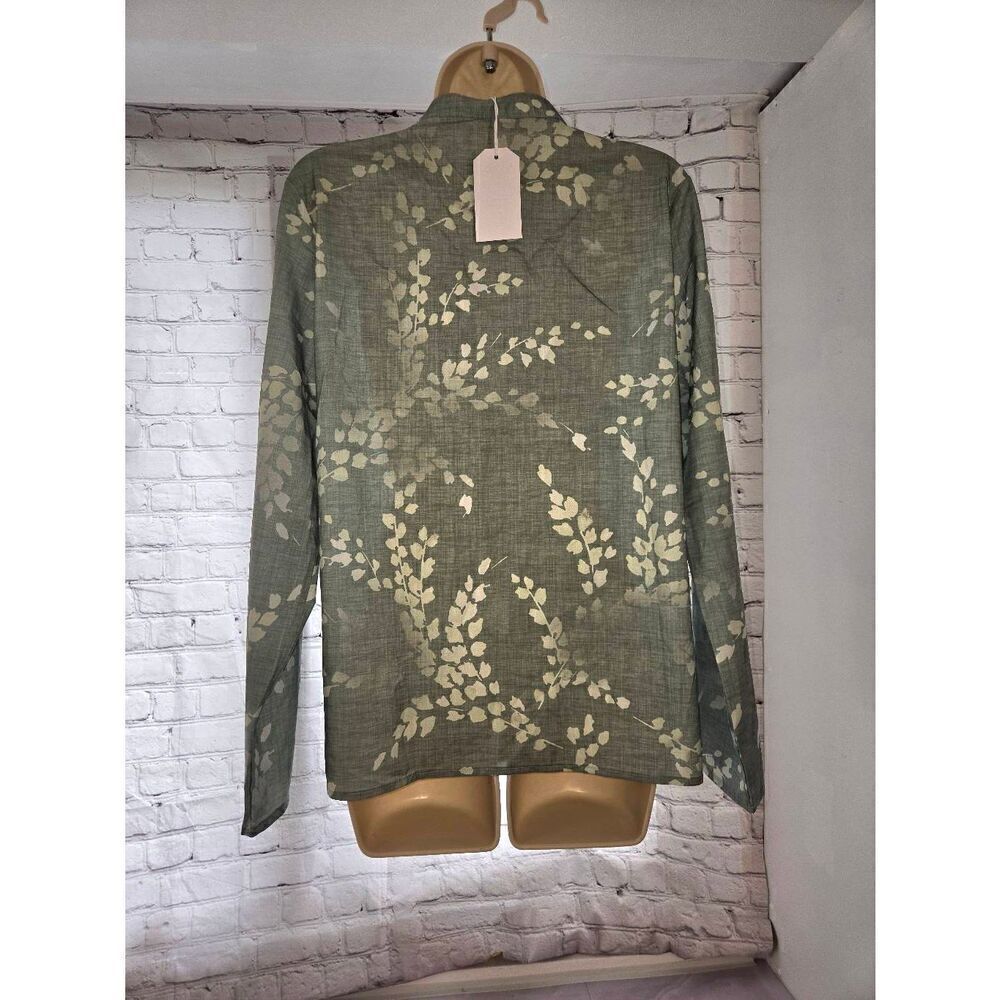 Made With Love Womens Size Medium Green Floral Henley - Picture 3 of 6